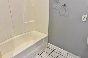 5928 S Prairie St, Chicago, IL 60637 - Photo 8