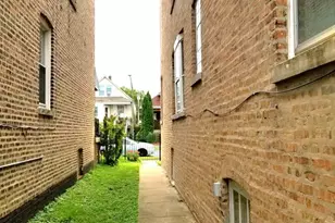 3028 W 53rd Pl, Chicago, IL 60632 - Photo 4