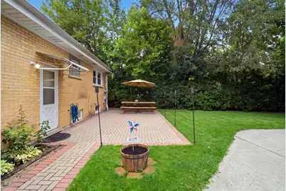 531 Cambridge Road, Des Plaines, IL 60016 - Photo 30