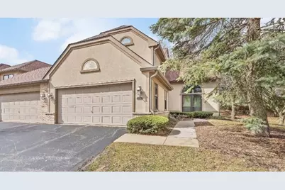 32 Ascot Circle #32, Schaumburg, IL 60194 - Photo 1