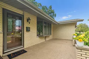 705 Tana Ln, Joliet, IL 60435 - Photo 4