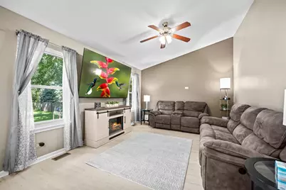 801 Martin Court, Plano, IL 60545 - Photo 14