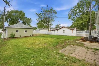 183 N Cleveland Avenue, Bradley, IL 60915 - Photo 4