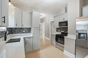 183 N Cleveland Ave, Bradley, IL 60915 - Photo 14
