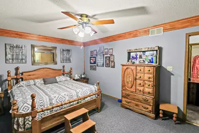 2081 N Broadway Avenue, Salem, IL 62881 - Photo 20