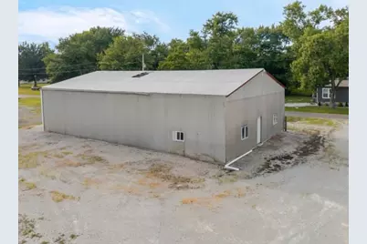 2081 N Broadway Avenue, Salem, IL 62881 - Photo 26