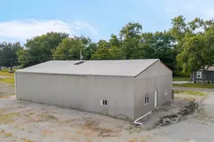2081 N Broadway Ave, Salem, IL 62881 - Photo 26