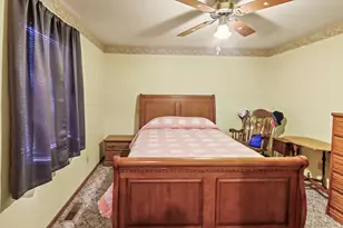 2081 N Broadway Ave, Salem, IL 62881 - Photo 24