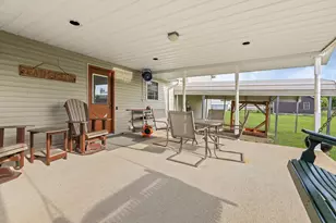2081 N Broadway Ave, Salem, IL 62881 - Photo 4