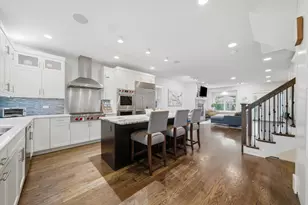 6305 N Kildare Ave, Chicago, IL 60646 - Photo 6