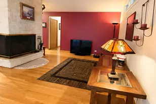 6N300 Oak St, Roselle, IL 60172 - Photo 8