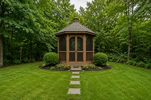 6N300 Oak St, Roselle, IL 60172 - Photo 4