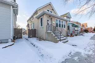 2628 S 58th Ct, Cicero, IL 60804 - Photo 2