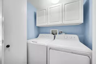 8008 Barrymore Dr, Darien, IL 60561 - Photo 24