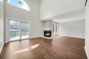 8008 Barrymore Dr, Darien, IL 60561 - Photo 12