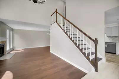 8008 Barrymore Drive, Darien, IL 60561 - Photo 10