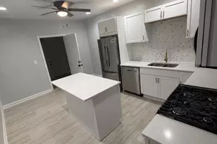 8835 S Commercial Ave, Chicago, IL 60617 - Photo 2