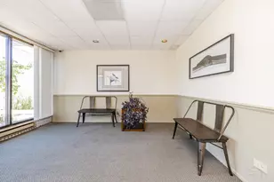 9737 N Fox Glen Dr, Niles, IL 60714 - Photo 2