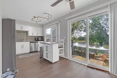 1916 Cheltenham Place, Schaumburg, IL 60194 - Photo 6