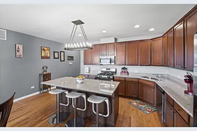 6436 Roosevelt Road #410, Oak Park, IL 60304 - Photo 4