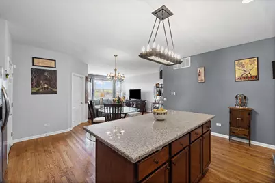 6436 Roosevelt Road #410, Oak Park, IL 60304 - Photo 6