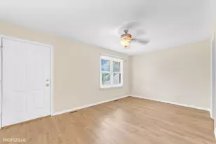1130 S Troy Ave, Chicago, IL 60612 - Photo 4