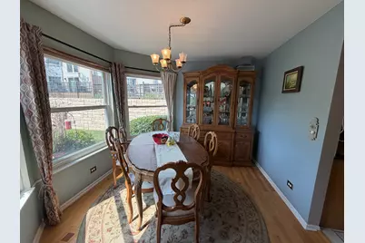 637 Ascot Lane, Streamwood, IL 60107 - Photo 6