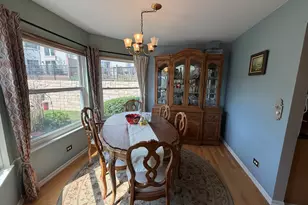 637 Ascot Ln, Streamwood, IL 60107 - Photo 6