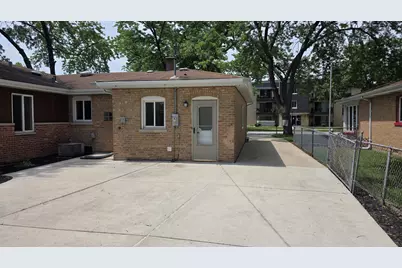 8867 Mobile Avenue, Oak Lawn, IL 60453 - Photo 38