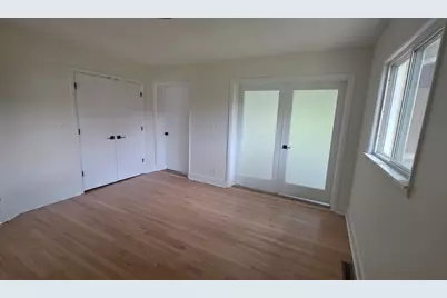8867 Mobile Avenue, Oak Lawn, IL 60453 - Photo 8