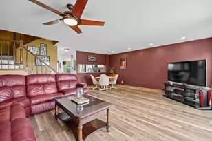1816 Vermont Dr, Elk Grove Village, IL 60007 - Photo 6