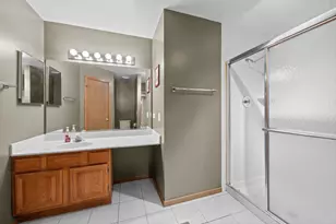 1816 Vermont Dr, Elk Grove Village, IL 60007 - Photo 12