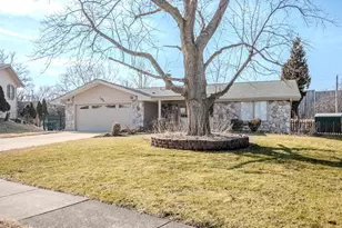 2S164 Beaumont Ln, Lombard, IL 60148 - Photo 1