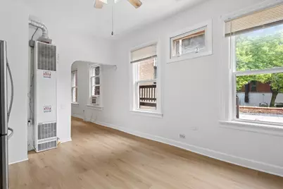 1131 W Taylor Street #2R, Chicago, IL 60607 - Photo 6