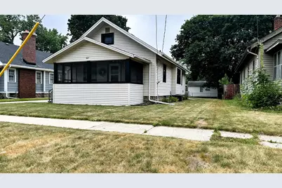 1621 Latham Street, Rockford, IL 61103 - Photo 2