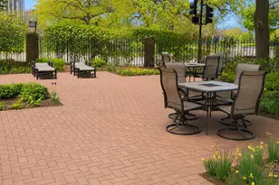4300 N Marine Dr, Chicago, IL 60613 - Photo 14