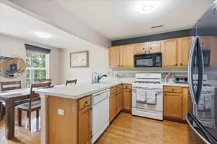 881 Serendipity Dr, Aurora, IL 60504 - Photo 12