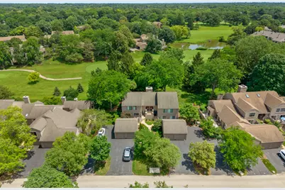 1285 Oak Hill Road #D, Lake Barrington, IL 60010 - Photo 2