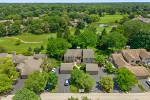1285 Oak Hill Rd, Lake Barrington, IL 60010 - Photo 2