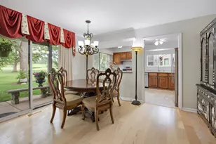 1285 Oak Hill Rd, Lake Barrington, IL 60010 - Photo 16