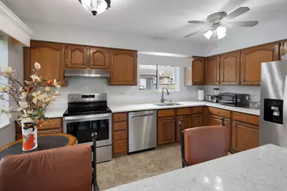 1285 Oak Hill Road #D, Lake Barrington, IL 60010 - Photo 18