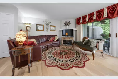 1285 Oak Hill Road #D, Lake Barrington, IL 60010 - Photo 14