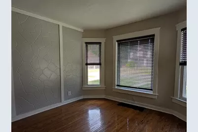 1453 S Float Avenue, Freeport, IL 61032 - Photo 4