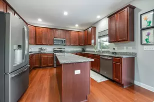 21042 Lakewoods Ln, Shorewood, IL 60404 - Photo 2