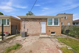 1749 W 75th Pl, Chicago, IL 60620 - Photo 26