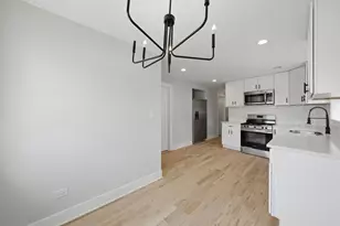 1749 W 75th Pl, Chicago, IL 60620 - Photo 8