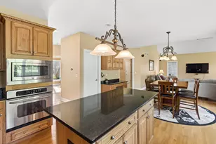 920 Lyons Ridge Dr, Cary, IL 60013 - Photo 4
