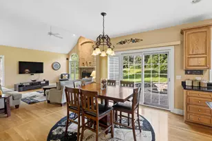 920 Lyons Ridge Dr, Cary, IL 60013 - Photo 6