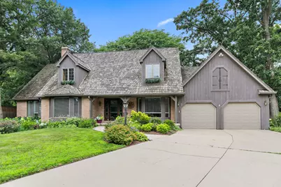 627 Wood Ridge Court, Elgin, IL 60123 - Photo 2