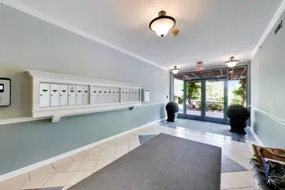 151 E Laurel Avenue #104, Lake Forest, IL 60045 - Photo 6